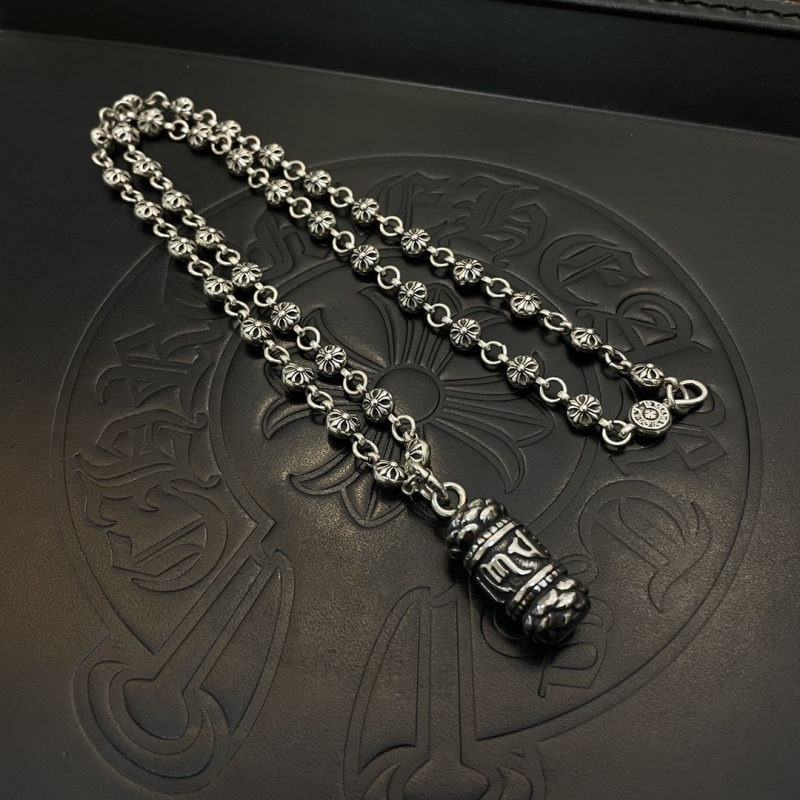 Ch*0me He**ts necklaces